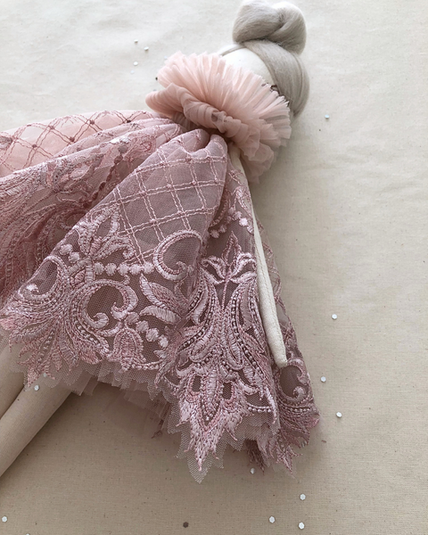 Classic Lace Petite