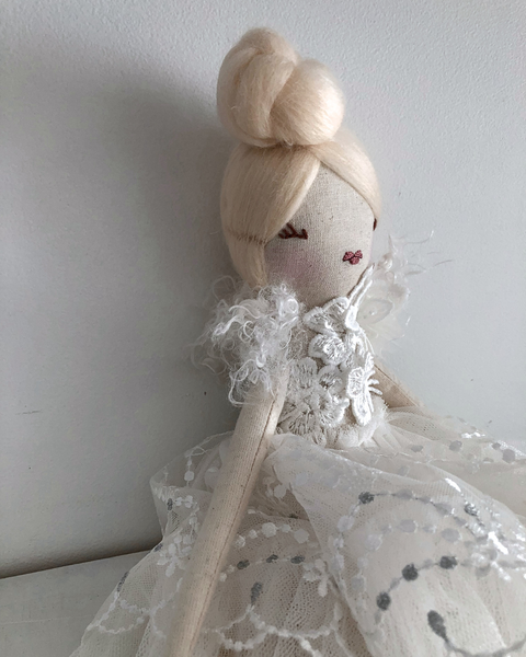 Deluxe Lace Petite
