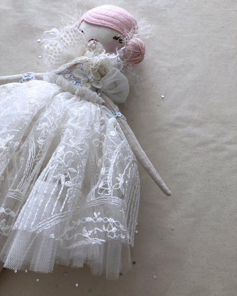 Deluxe Lace Petite