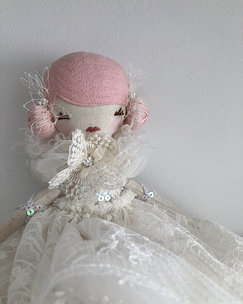Deluxe Lace Petite