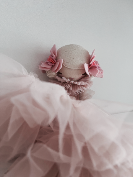 Grande Petal Petite